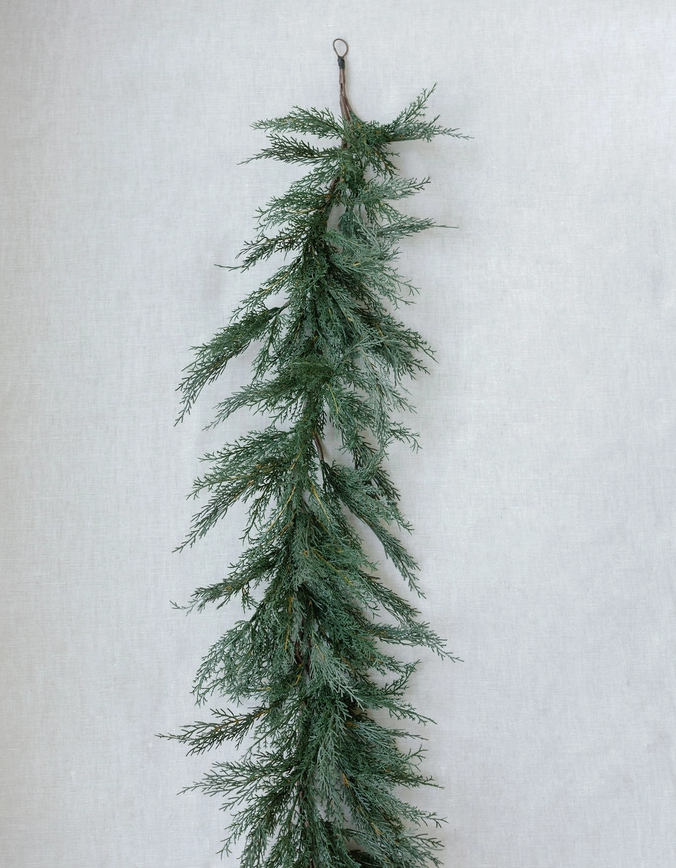 9'L cedar garland