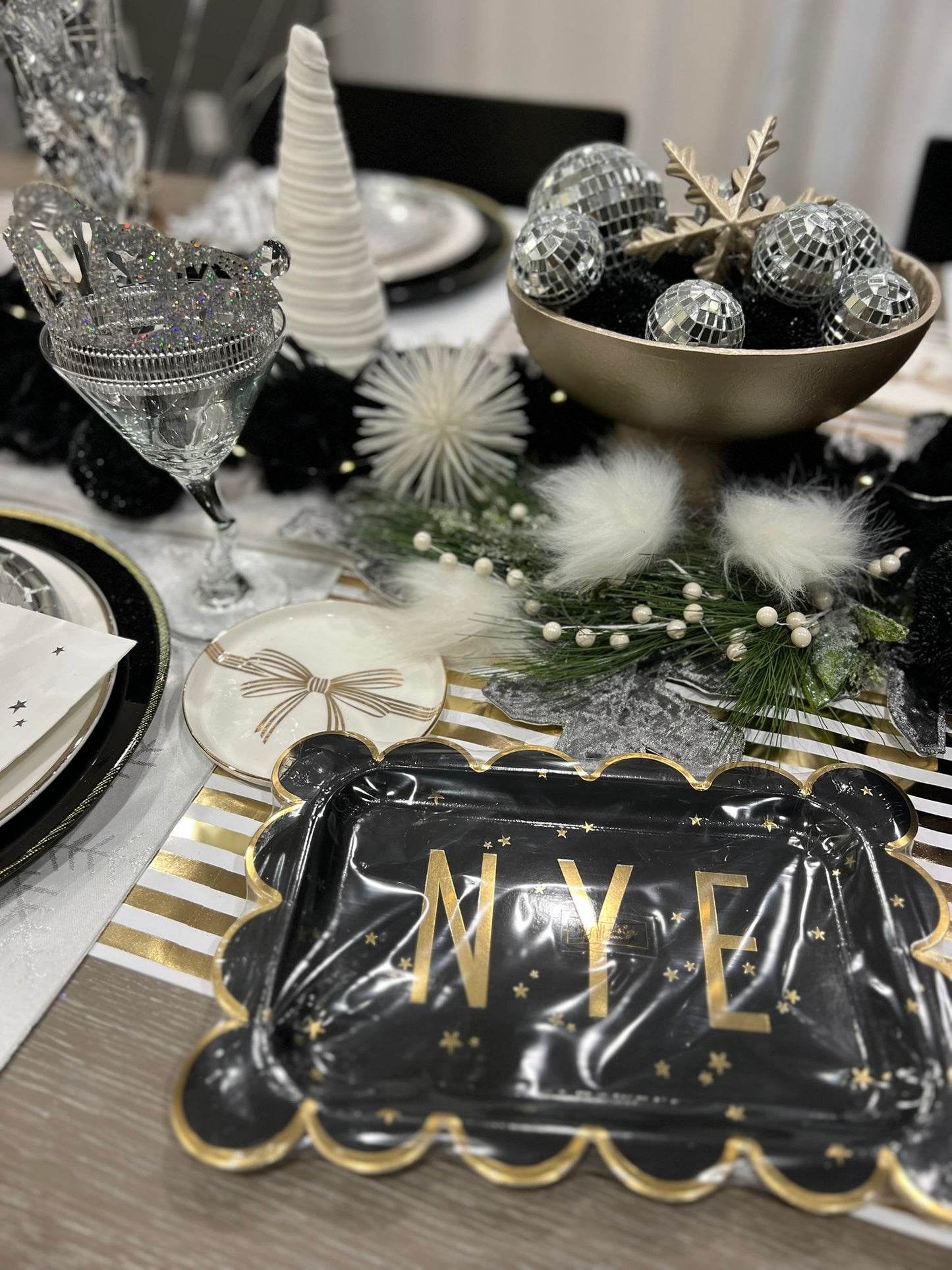 paper plates :: NYE